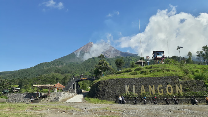  Gardu pandang Bukit Klangon Merapi